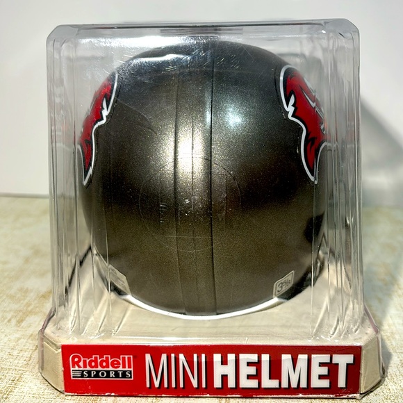 Vintage - "Riddell" NFL Tampa Bay Buccaneers Mini Football Helmut - NIB - Picture 4 of 7